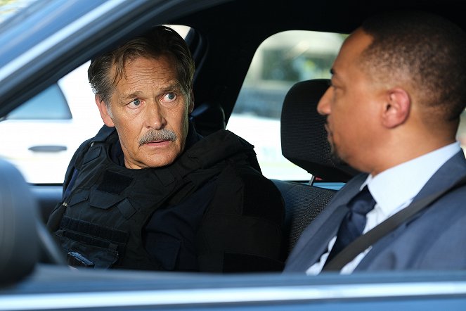 Black Lightning - The Book of Occupation: Chapter Two: Maryam's Tasbih - Photos - James Remar