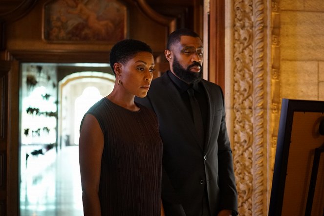 Black Lightning - The Book of Resistance: Chapter One: Knockin' on Heaven's Door - Photos - Christine Adams, Cress Williams