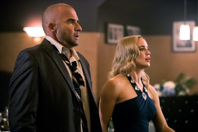 Legends of Tomorrow - Los Angeles, 1940 - Do filme - Dominic Purcell, Caity Lotz