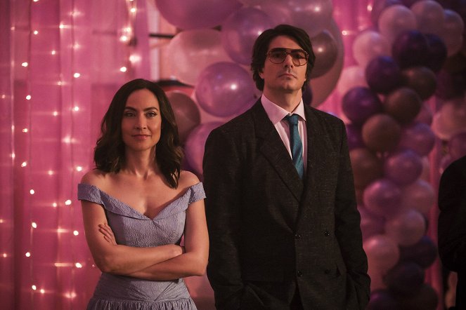 Legends of Tomorrow - Slay Anything - Photos - Courtney Ford, Brandon Routh