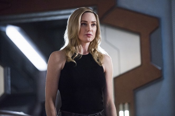 Legends of Tomorrow - A Head of Her Time - Photos - Caity Lotz