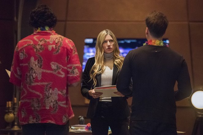 Legends of Tomorrow - A Head of Her Time - Photos - Jes Macallan