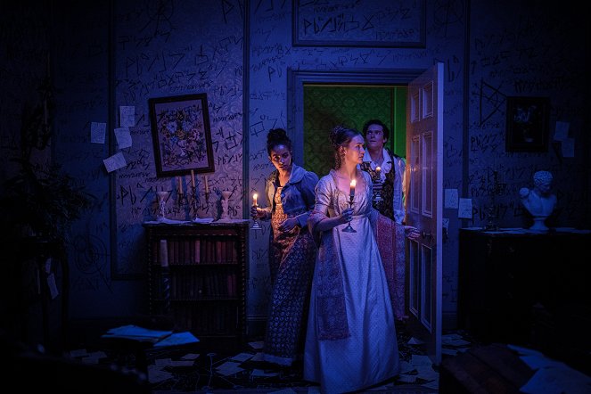 Doctor Who - The Haunting of Villa Diodati - Photos - Mandip Gill, Lili Miller, Jacob Collins-Levy