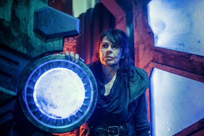 Doctor Who - Ascension of the Cybermen - Photos - Julie Graham