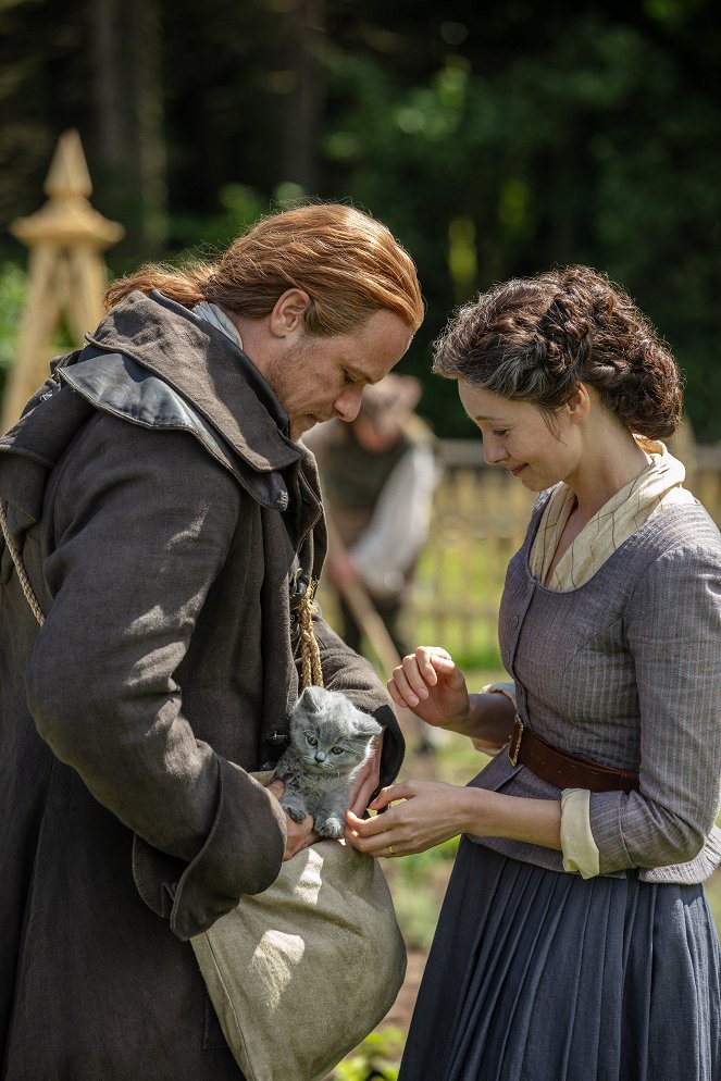 Outlander - Die Highland-Saga - Ewige Anbetung - Filmfotos - Sam Heughan, Caitríona Balfe