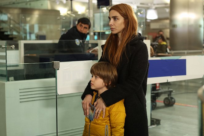 The Choice - Episode 5 - Photos - Beren Kasımoğulları, Nur Fettahoğlu