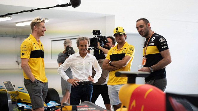 Formula 1: Drive to Survive - Season 1 - Photos - Alain Prost, Carlos Sainz, Cyril Abiteboul