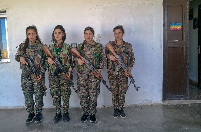 Paris – Die Kurdinnen und ihr Killer: Der Kampf von PKK und Türkei mitten in Europa - Filmfotos