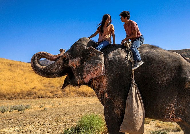 Slon na útěku - Z filmu - Jenna Ortega, Martin Martinez