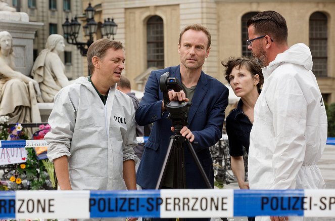 Tatort - Das perfekte Verbrechen - Filmfotos - Mark Waschke, Meret Becker
