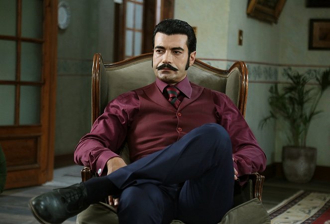 Bir Zamanlar Çukurova - Season 2 - Episode 9 - Kuvat elokuvasta - Murat Ünalmış