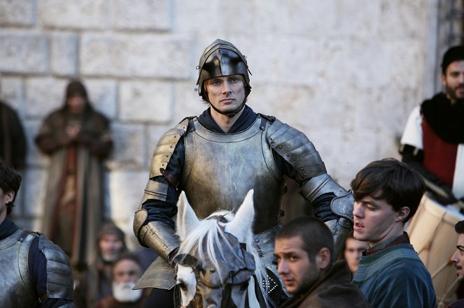 Medici - The Magnificent - Standing Alone - Photos - Bradley James