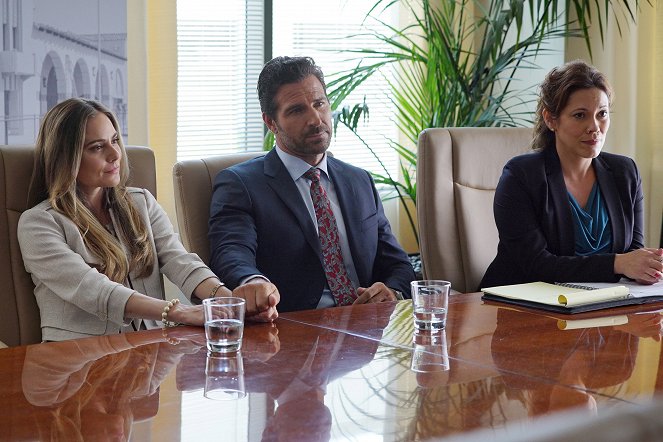 Mistresses - Survival of the Fittest - Photos - Ed Quinn