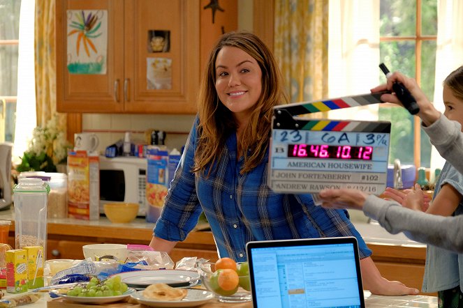 American Housewife - Season 1 - The Nap - De filmagens - Katy Mixon