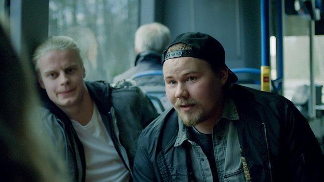 Pysäkki - De la película - Veikko Aalste, Joel Hirvonen