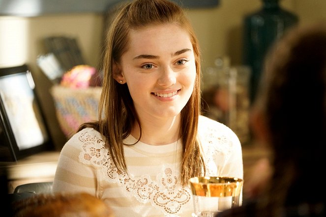 Americká manželka - Série 1 - Díkůvzdání - Z filmu - Meg Donnelly