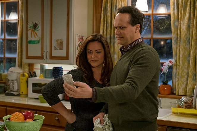 American Housewife - The Snowstorm - Photos - Katy Mixon, Diedrich Bader