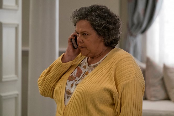 American Housewife - The Snowstorm - Photos - Lidia Porto