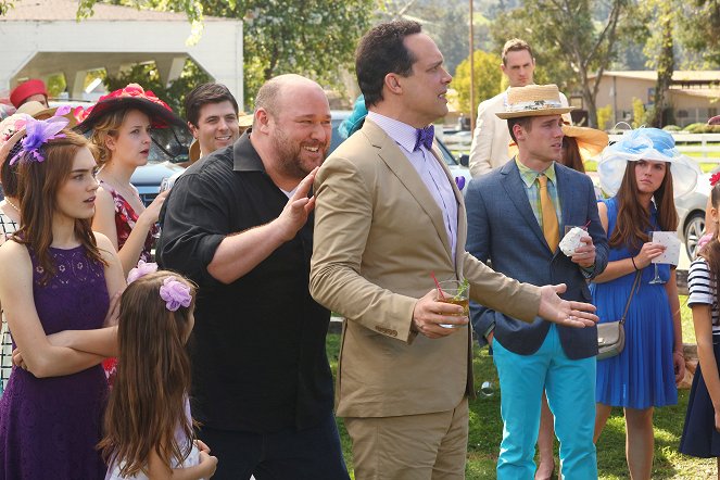 American Housewife - The Polo Match - De la película - Meg Donnelly, Will Sasso, Diedrich Bader