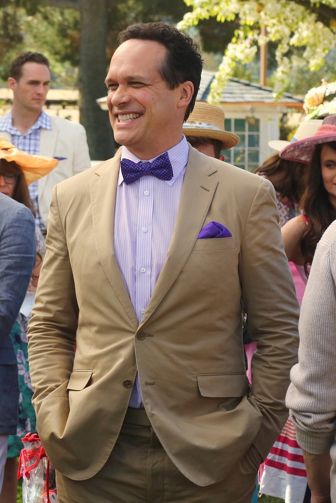 American Housewife - The Polo Match - Photos - Diedrich Bader