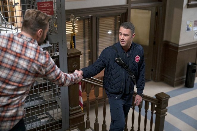 Chicago Fire - Season 8 - Off the Grid - Photos - Taylor Kinney