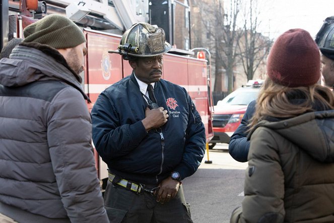 Chicago Fire - Season 8 - Off the Grid - Film - Eamonn Walker