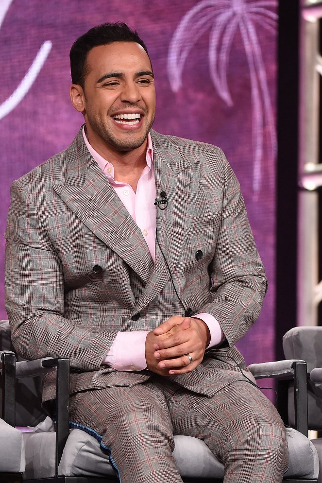 The Baker and the Beauty - Eventos - The cast and producers of ABC’s “The Baker and the Beauty” address the press on Wednesday, January 8, as part of the ABC Winter TCA 2020, at The Langham Huntington Hotel in Pasadena, CA - Victor Rasuk