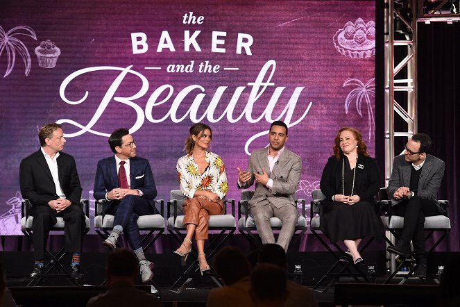 The Baker and the Beauty - Z akcií - The cast and producers of ABC’s “The Baker and the Beauty” address the press on Wednesday, January 8, as part of the ABC Winter TCA 2020, at The Langham Huntington Hotel in Pasadena, CA - Dean Georgaris, Dan Bucatinsky, Nathalie Kelley, Victor Rasuk