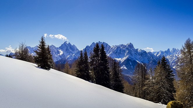 Bergwelten - Weiße Dolomiten - Auf Skiern durchs Weltnaturerbe - Kuvat elokuvasta