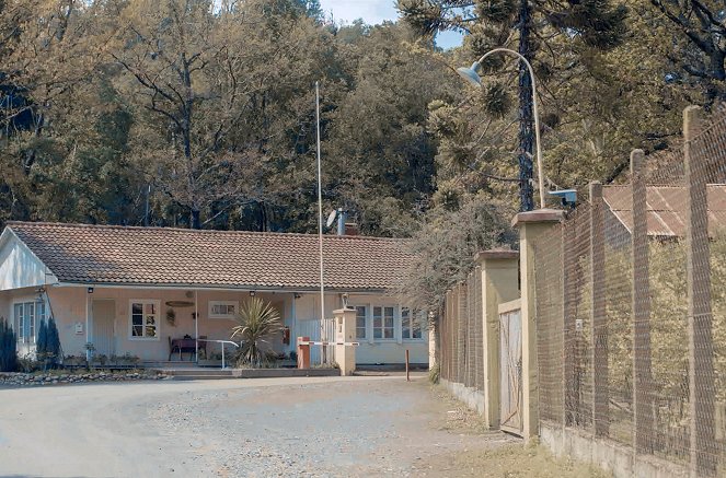 Colonia Dignidad, une secte allemande au Chili - Les Tréfonds du mal - Film