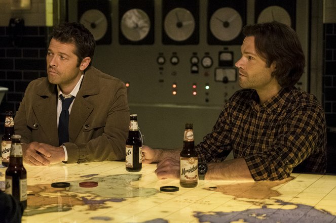 Supernatural - Season 15 - The Gamblers - Photos - Misha Collins, Jared Padalecki