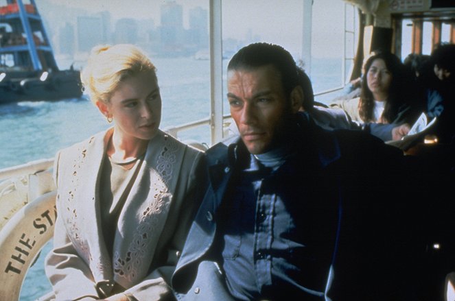 Podwójne uderzenie - Z filmu - Alonna Shaw, Jean-Claude Van Damme