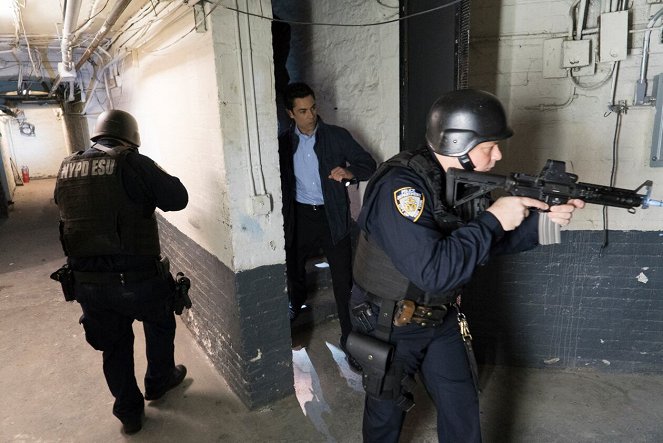 Law & Order: Special Victims Unit - Eine Lektion - Filmfotos - Danny Pino