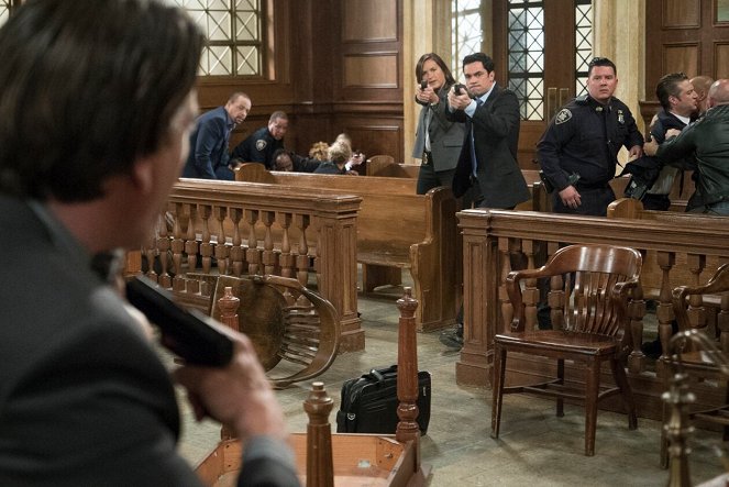 Law & Order: Special Victims Unit - Surrendering Noah - Van film - Mariska Hargitay, Danny Pino