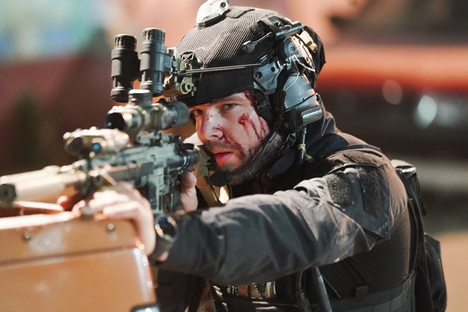 SEAL Team - Siege Protocol - Kuvat elokuvasta - Max Thieriot