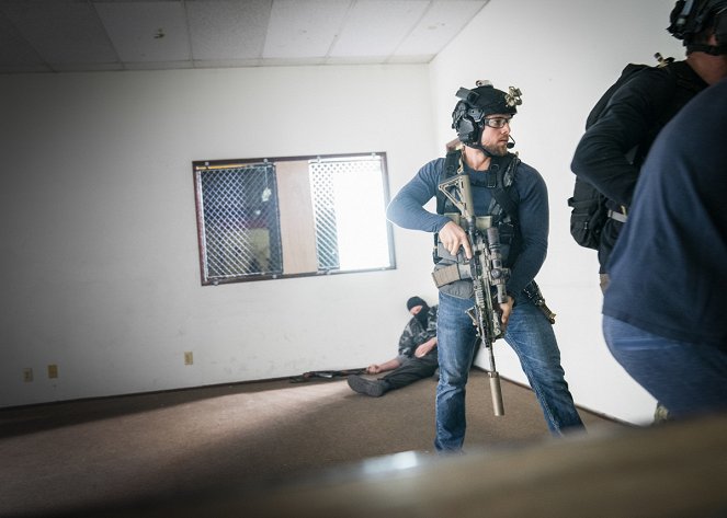 SEAL Team - Siege Protocol - Photos - Max Thieriot