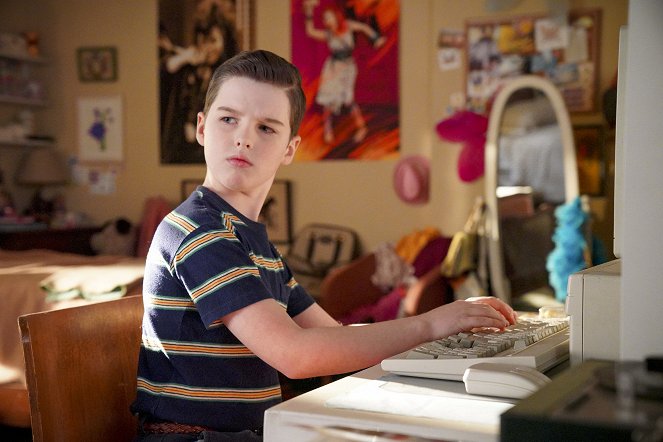 Young Sheldon - Season 3 - A Live Chicken, a Fried Chicken and Holy Matrimony - Photos - Iain Armitage
