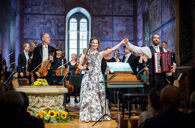 Hilary Hahn spielt Bach - Aus der Kirche Saanen - Filmfotos