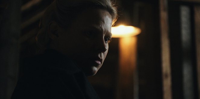 Shadow Lines - Season 1 - Naisen vaisto - Photos - Emmi Parviainen