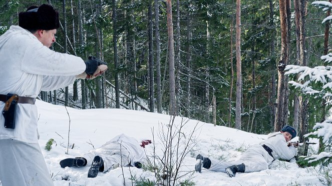 Nyrkki - Season 1 - Paluu Porkkalaan - De la película