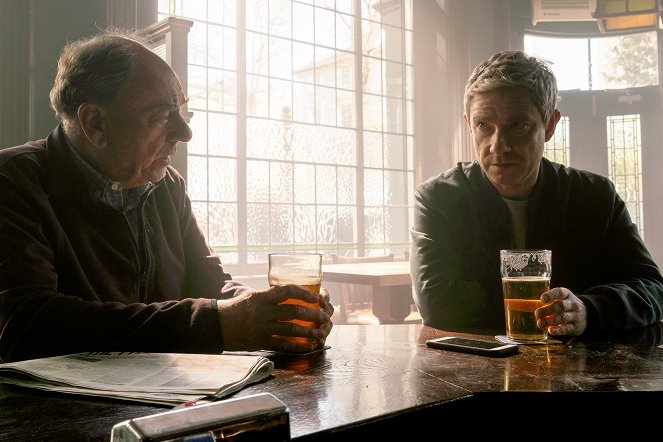 Breeders - Season 1 - No Sleep - Photos - Alun Armstrong, Martin Freeman