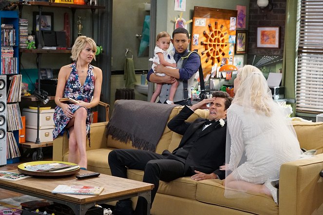 Baby Daddy - Love and Carriage - Photos - Chelsea Kane, Tahj Mowry, Peter Porte