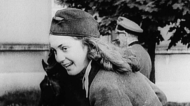 Universum History: Mutterkreuz und Rassenwahn - Frauen im Dritten Reich - Z filmu