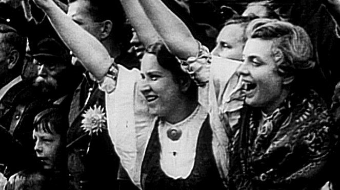 Universum History: Mutterkreuz und Rassenwahn - Frauen im Dritten Reich - Film