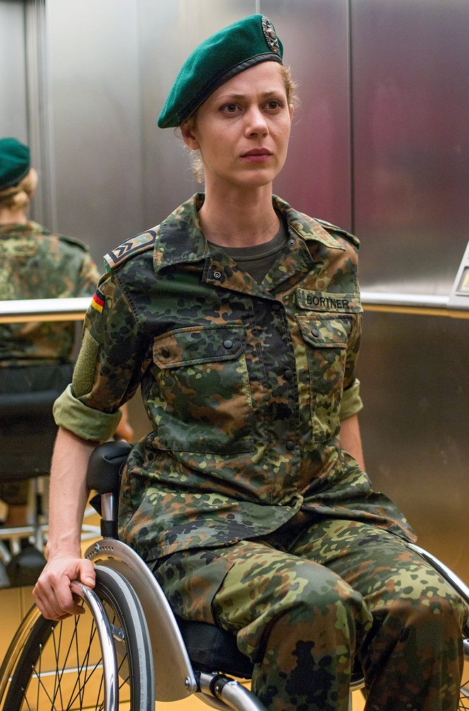Tatort - Krieg im Kopf - Van film - Katharina Schlothauer