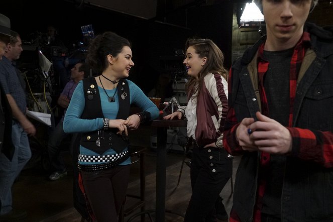 Last Man Standing - Eve's Band - Making of - Sarah Gilman, Kaitlyn Dever