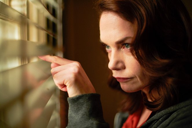 Luther - Episode 2 - Photos - Ruth Wilson