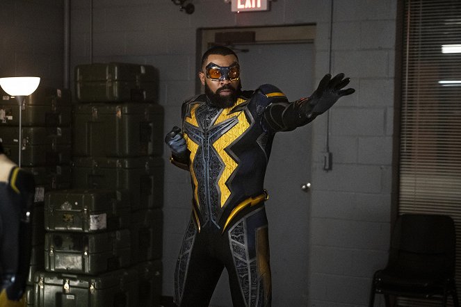 Black Lightning - The Book of War: Chapter Two: Freedom Ain't Free - Van film - Cress Williams