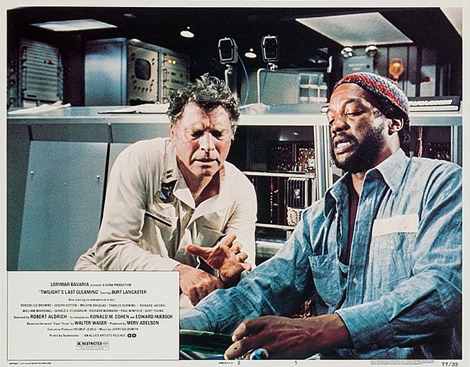 Twilight's Last Gleaming - Lobby Cards - Burt Lancaster, Paul Winfield