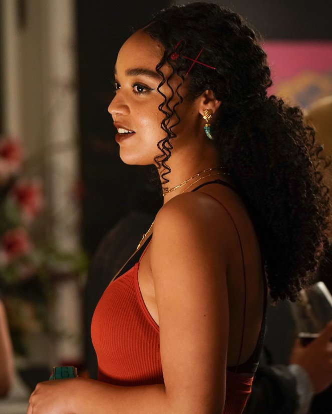The Bold Type - The Space Between - Photos - Aisha Dee